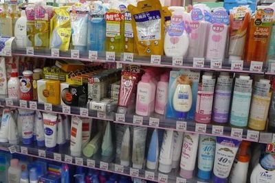 藥妝店與日用百貨 現(xiàn)代生活的便捷之選